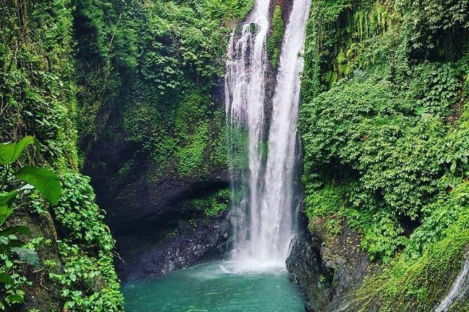 Private Munduk Waterfalls Trekking Tour - Lunch stop: included fuel that keeps the pace comfortable