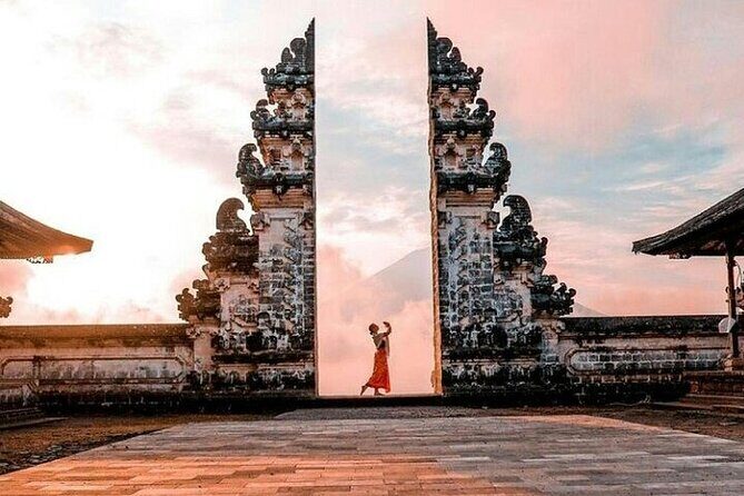 Private Tour Bali: Lempuyang Temple / Gate of Heaven, tirtagangga, waterfall. - Rice terrace and Luwak coffee: an easy culture-and-photos stop before the crowds