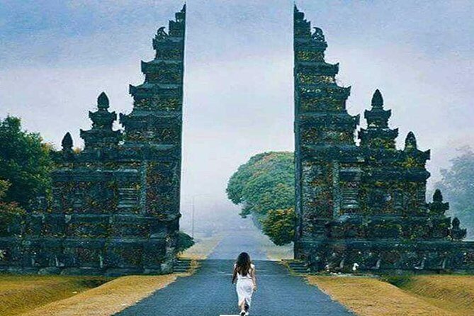 Private Tour: Ulun Danu Temple-Handara Gate-Wana Giri Hill&Tanah Lot Sunset - A smart one-day route: Kuta to Bedugul and back for sunset