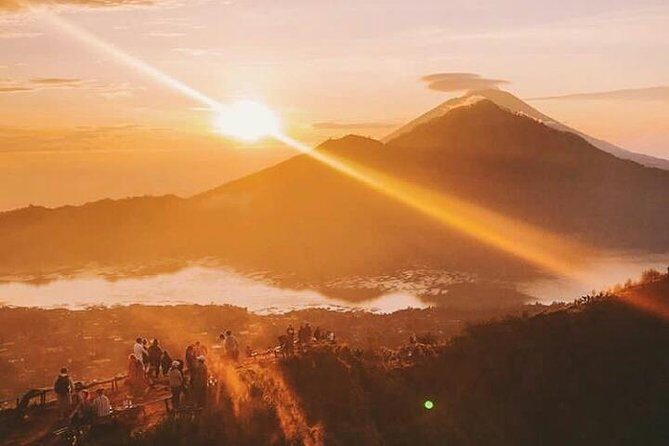 Sunrise mount batur trecking all inclusive - The climb itself: timing, steepness, and getting to the rim