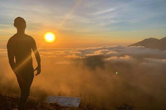 Sunrise mount batur trecking all inclusive - Breakfast on the mountain: practical fuel before and after effort