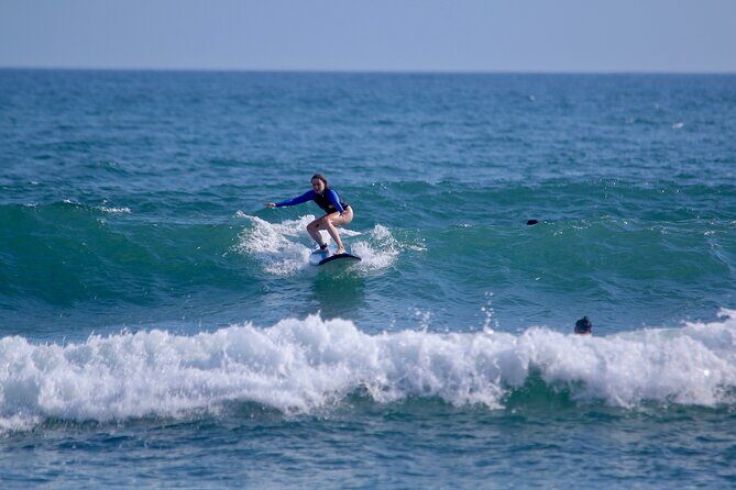 Surfing Lesson at Batu Bolong Beach in Canggu - What the land briefing teaches (and why it makes your session easier)