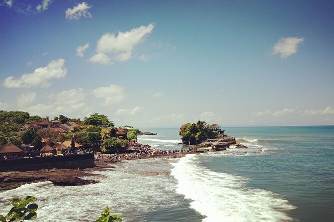 Tanah Lot and Uluwatu Temple - Stunning Ocean View with Sunset - Stop 1: Tanah Lot Temple and the ocean-at-your-feet feeling