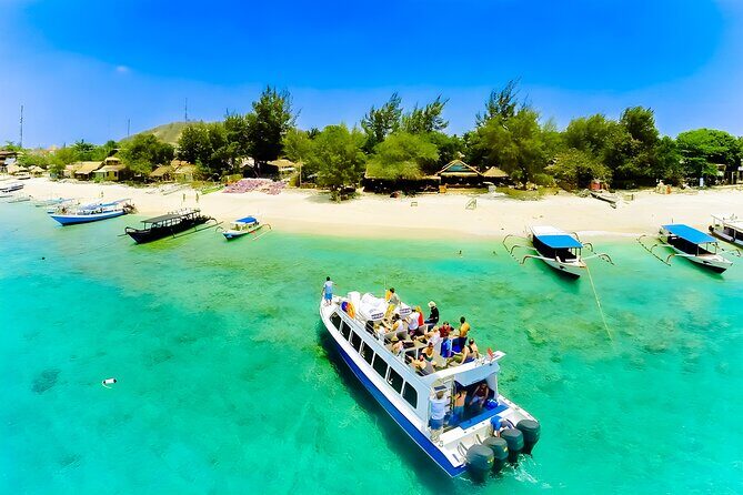The Best Fast Boat Transfer: Bali - Lombok - Gili Trawangan - Which option should you choose: pickup included vs ticket-only
