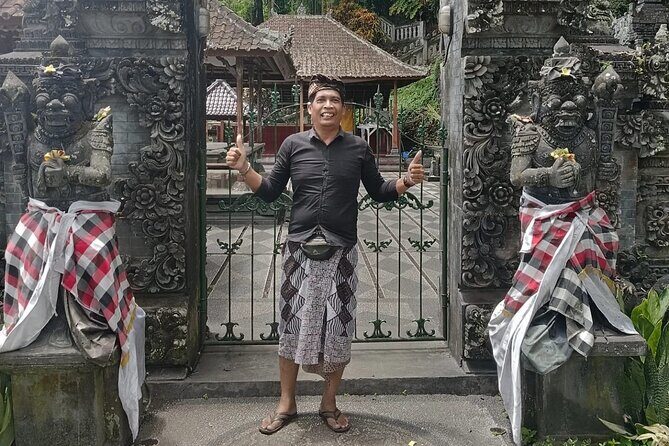 The Fantastic East Of Bali Private Guided Tour - Stop 4: Lereng Agung restaurant lunch and Balinese coffee sampling