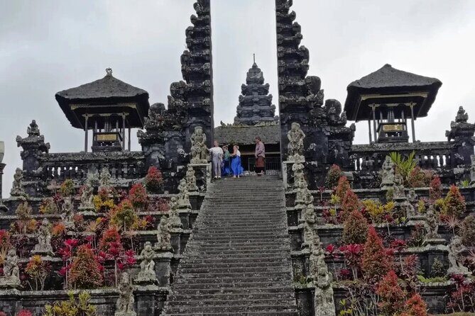 The Fantastic East Of Bali Private Guided Tour - Stop 1: Guwang Barong & Keris Dance and the meaning behind the gamelan