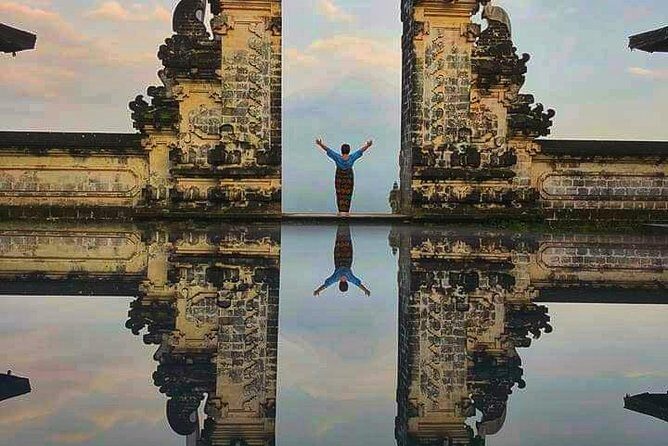 The Gates of Heaven Lempuyang Tours All Inclusive - Celuk Village: jungle swing fun and free coffee and tea