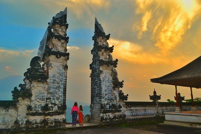 The Gates of Heaven Lempuyang Tours All Inclusive - Gate of Heaven at Lempuyang: the view, the timing, and the photo system