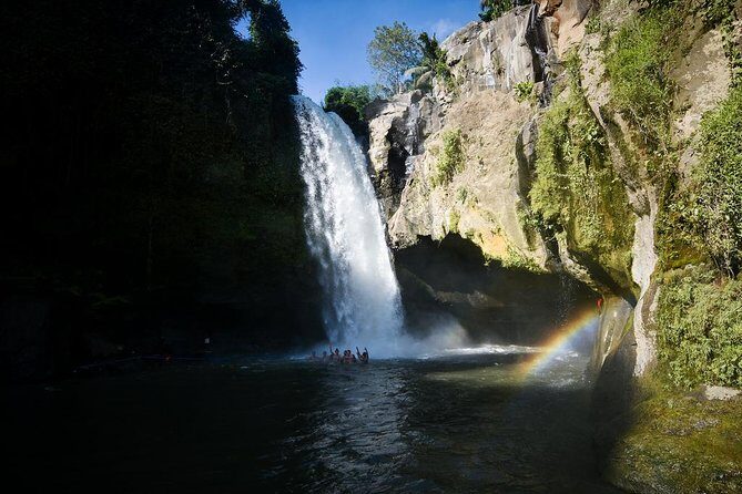 Ubud Village Sightseeing, Famous Paddy Field And Ubud Waterfall - Tegenungan Waterfall: natural spring baths and a swim option