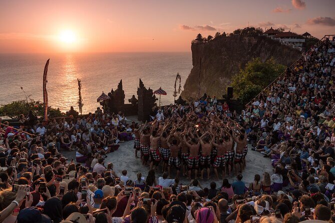 Uluwatu Cliff Temple sunset Tour with Kecak Show and Sea Food Dinner at Jimbaran Beach - Uluwatu Temple on a cliff: why this stop is the main event