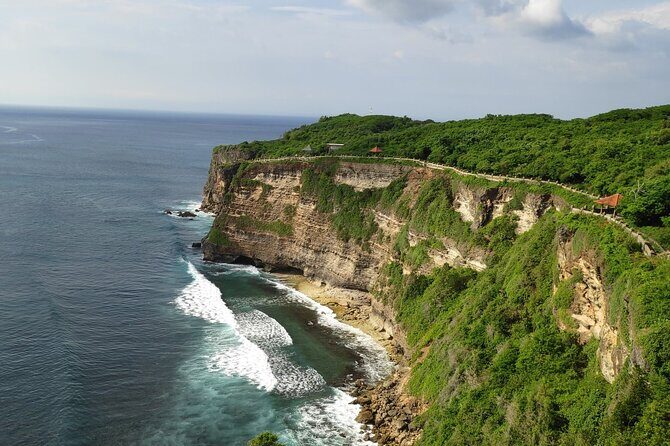 Uluwatu Cliff Temple sunset Tour with Kecak Show and Sea Food Dinner at Jimbaran Beach - Jimbaran Bay seafood dinner: simple, satisfying, and very Bali