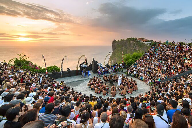 Uluwatu, Kecak Dance and Seafood Dinner Tour Packages - Uluwatu Temple on the Clifftop: Where the Monkeys Run the Place