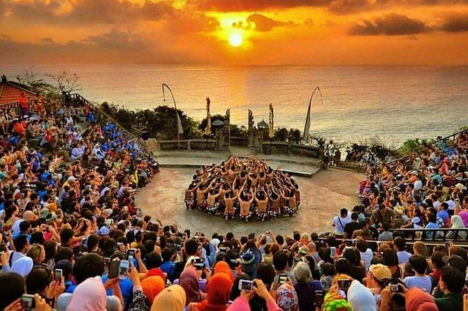 Uluwatu Temple & Kecak Fire Dance Show (Include All Tickets) - Crowds, Steps, and How to Make Your Evening Feel Easier